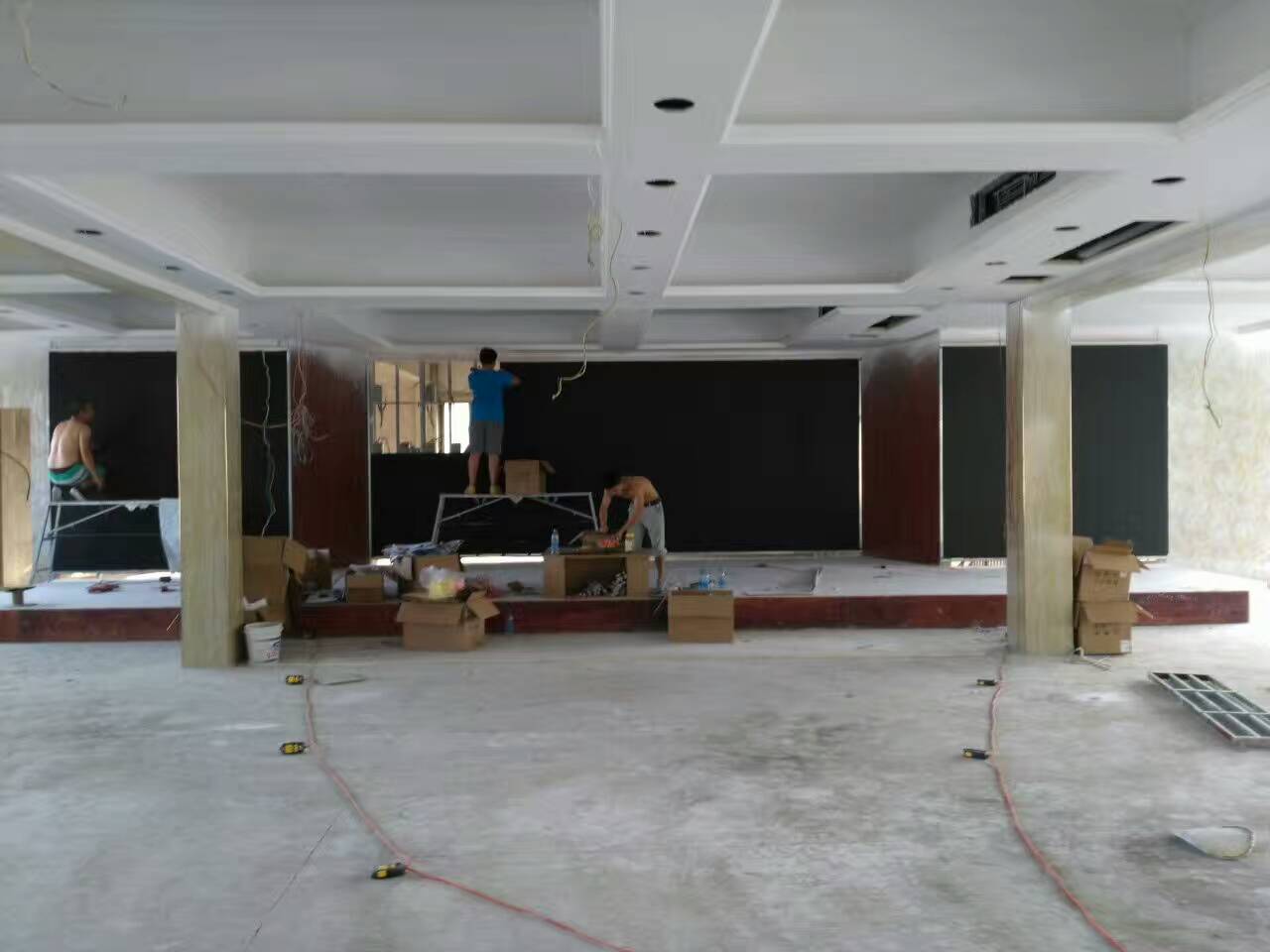 室內(nèi)全彩LED顯示屏_室內(nèi)LED全彩屏價(jià)格_山東LED顯示屏廠(chǎng)家供應(yīng)商