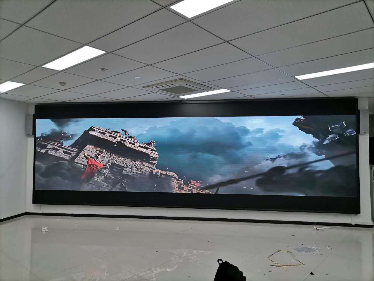 銀行室內會議室超高清小間距led全彩顯示屏案例